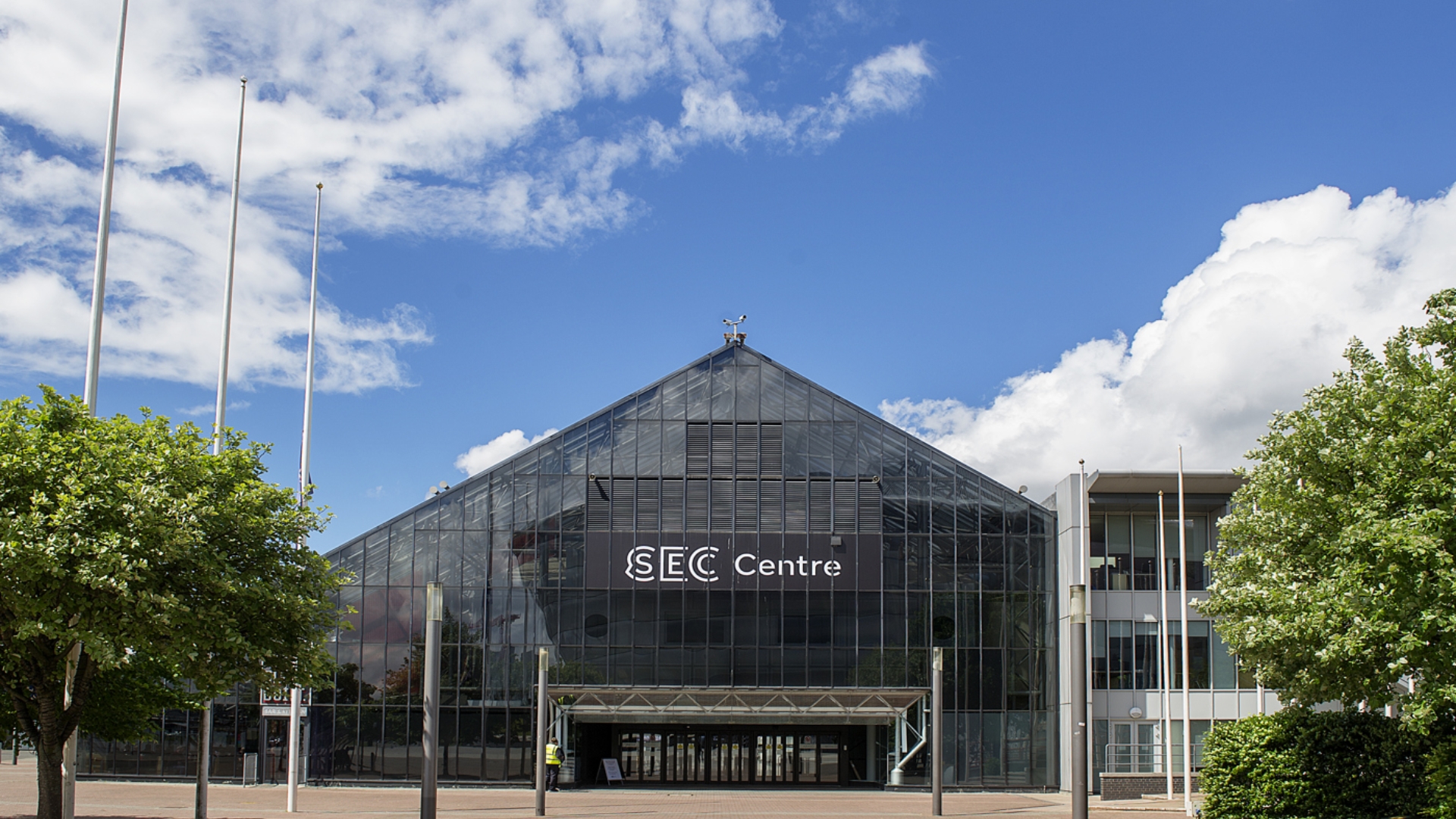 Aesthetic Medicine Glasgow Travel & Accommodation
